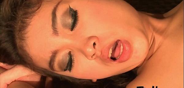  Amateur From Bangkok Wants The Cum On Her Face